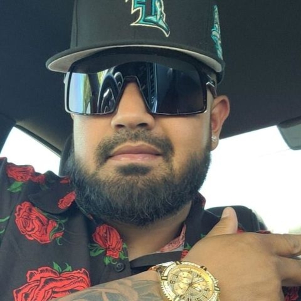 Meet your Posher, Adrian